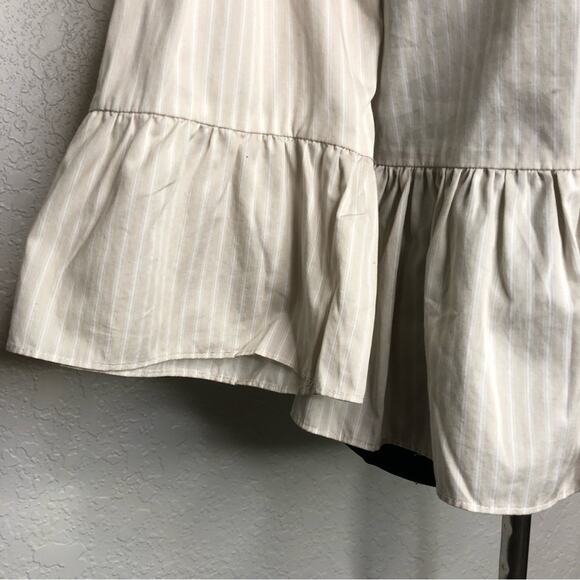 Tyler Boe tan and white striped ruffle pleated hem sleeve top size Medium - Picture 4 of 15